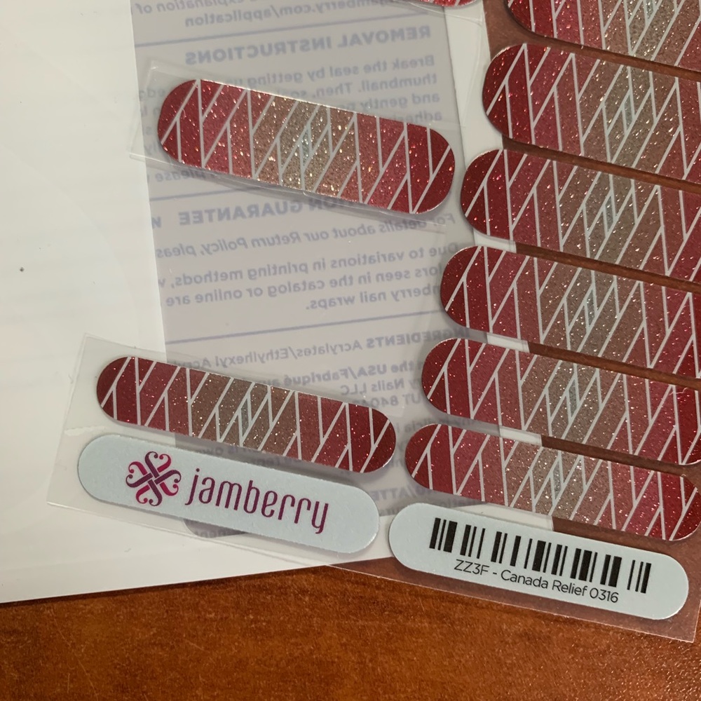 3/$25 Jamberry Canada Relief Wrap. SPARKLES!!!